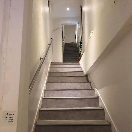 Chris Hostel Сеул Екстериор снимка