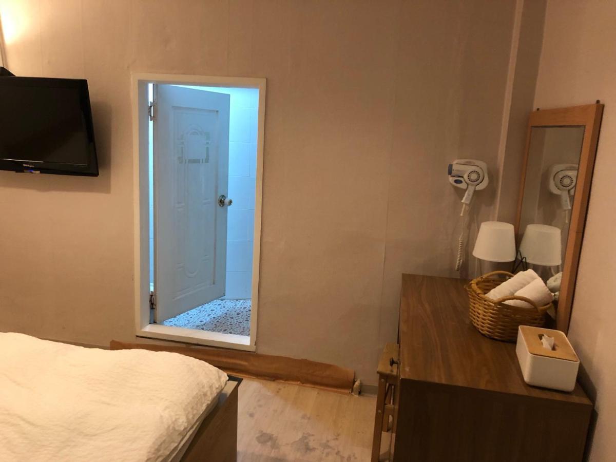 Chris Hostel Сеул Екстериор снимка