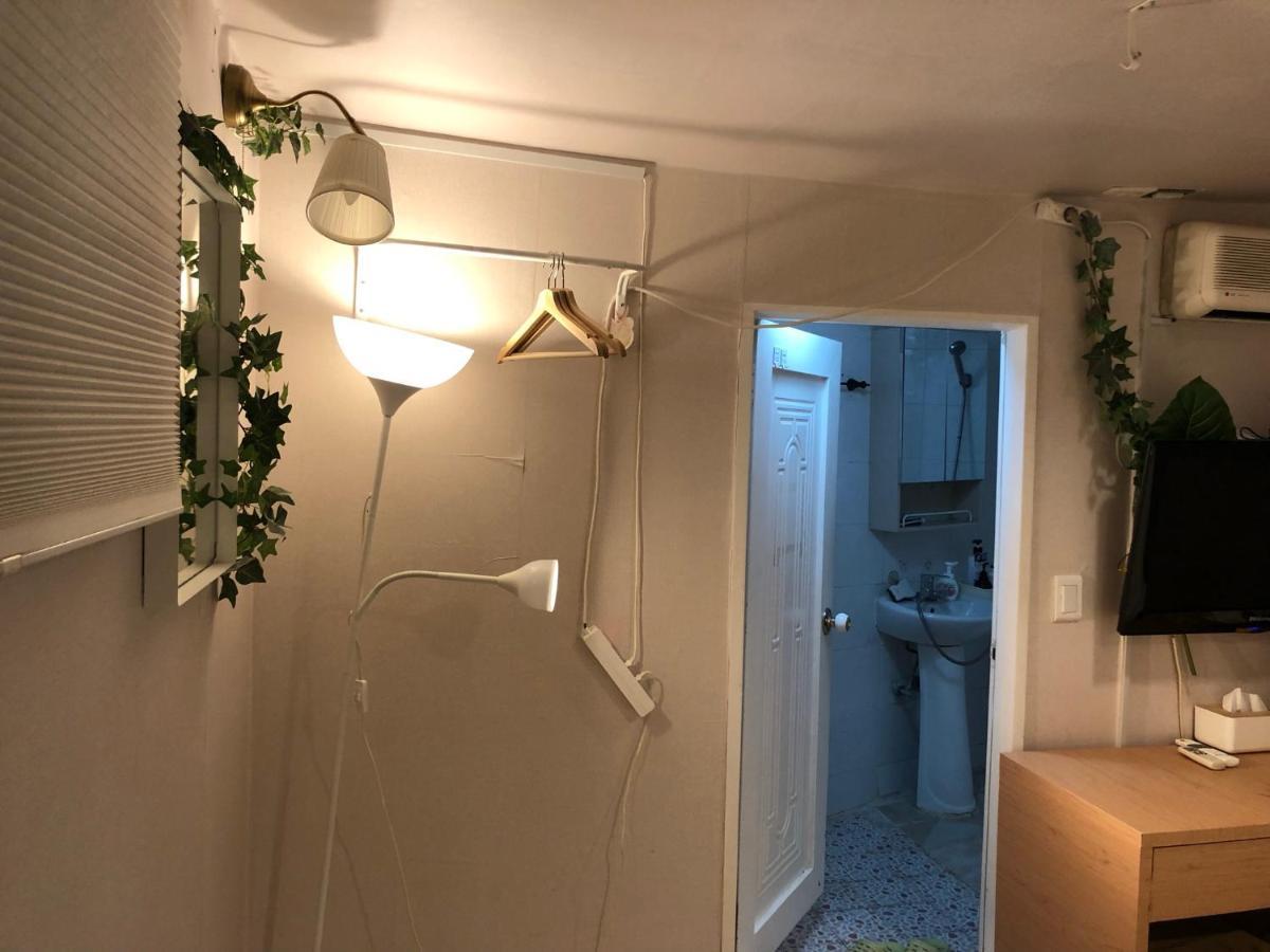 Chris Hostel Сеул Екстериор снимка