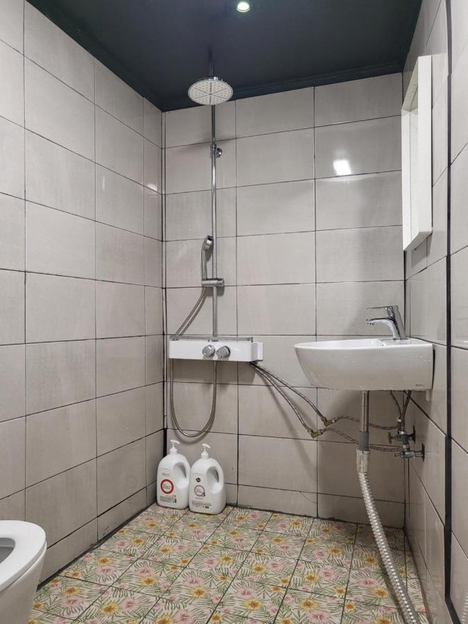 Chris Hostel Сеул Екстериор снимка
