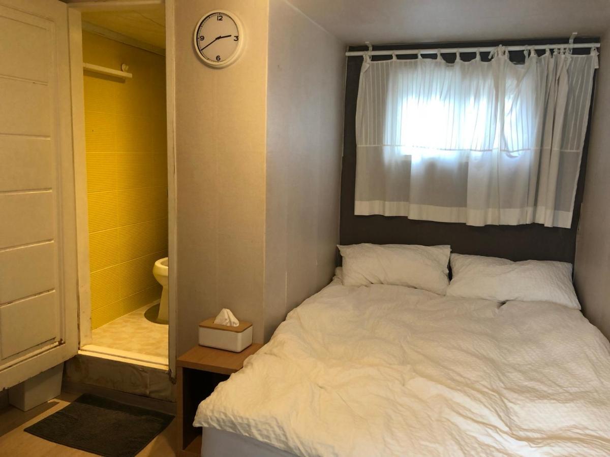 Chris Hostel Сеул Екстериор снимка