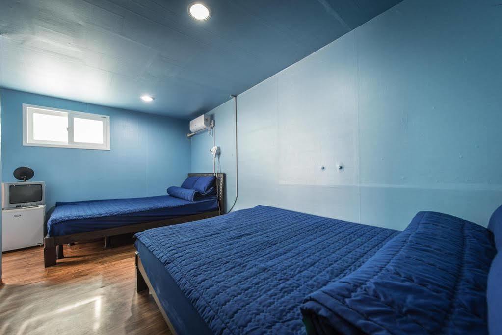 Chris Hostel Сеул Екстериор снимка